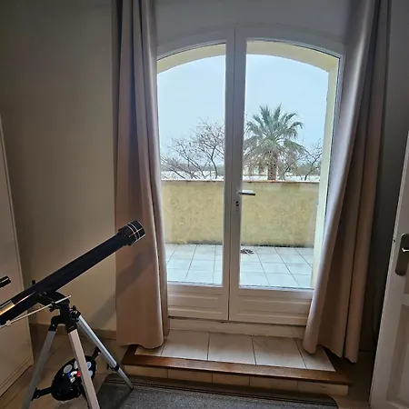 Villa Typique Entre Terre Et *