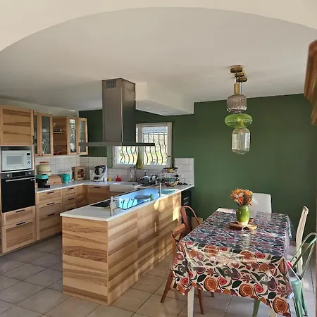 Typique Entre Terre Et Villa Hyères